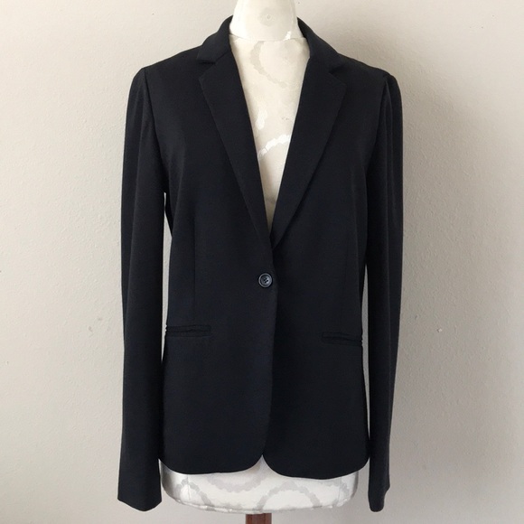 Forever 21 Jackets & Blazers - NWT Forever 21 women’s black blazer